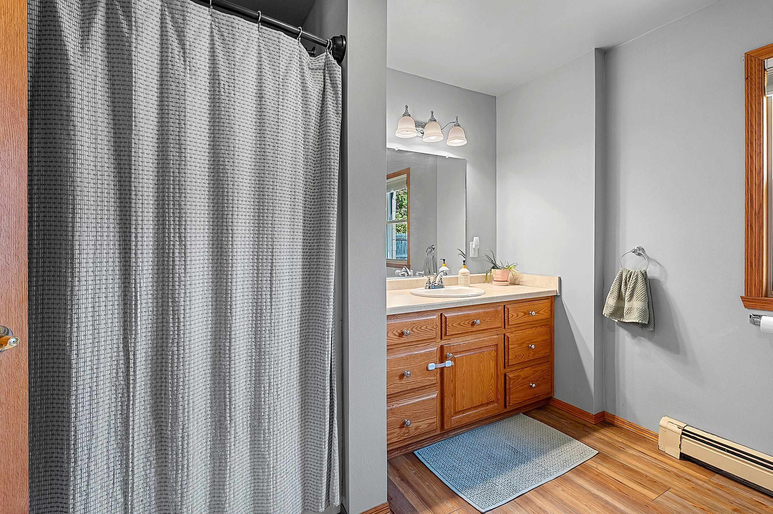 Kaukauna, Wisconsin 54130, United States, 3 Bedrooms Bedrooms, ,1 BathroomBathrooms,Residential,Active,213378