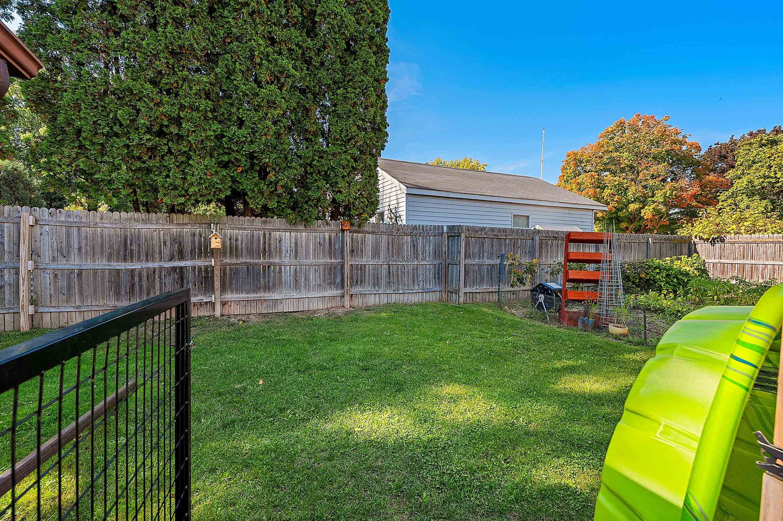 Kaukauna, Wisconsin 54130, United States, 3 Bedrooms Bedrooms, ,1 BathroomBathrooms,Residential,Active,213378