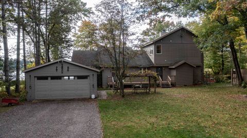 Photo of E1501 PENNY Lane, IOLA, WI 54945 (MLS # 50316191)