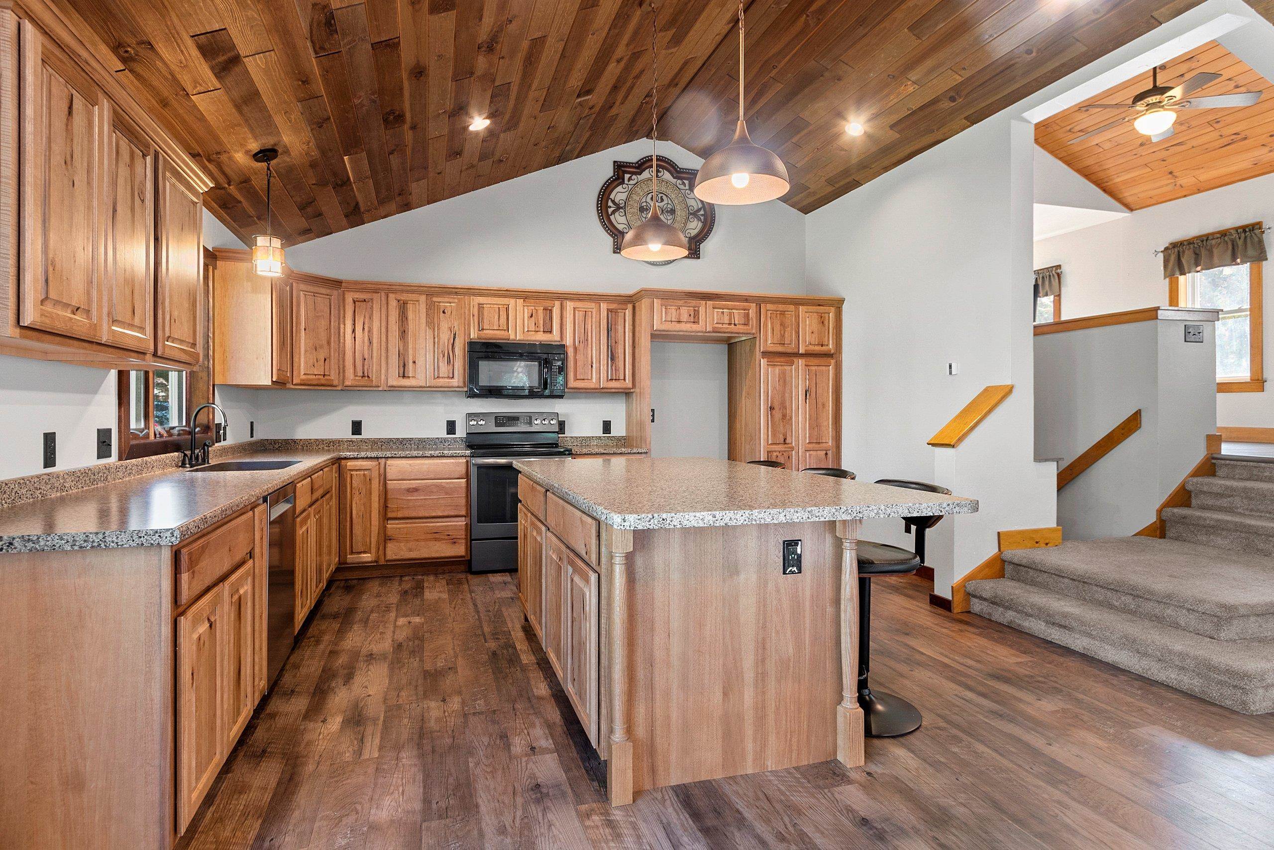 Embarrass, Wisconsin 54933, United States, 3 Bedrooms Bedrooms, ,3 BathroomsBathrooms,Residential,Active,41405