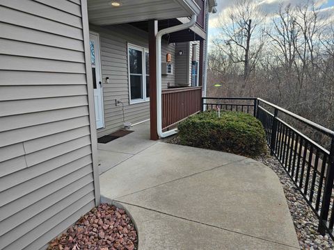 231 COUNTRY SIDE Court WAUPACA WI 54981