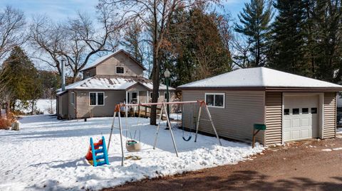 Photo of N2942 HIGHLAND Lane, WAUPACA, WI 54981 (MLS # 50321302)