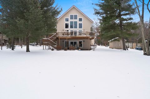 Photo of N1494 MALLARD BAY Road, KESHENA, WI 54135 (MLS # 50319194)