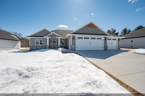 Photo of 4073 BRUSSELS Way, GREEN BAY, WI 54313 (MLS # 50322602)