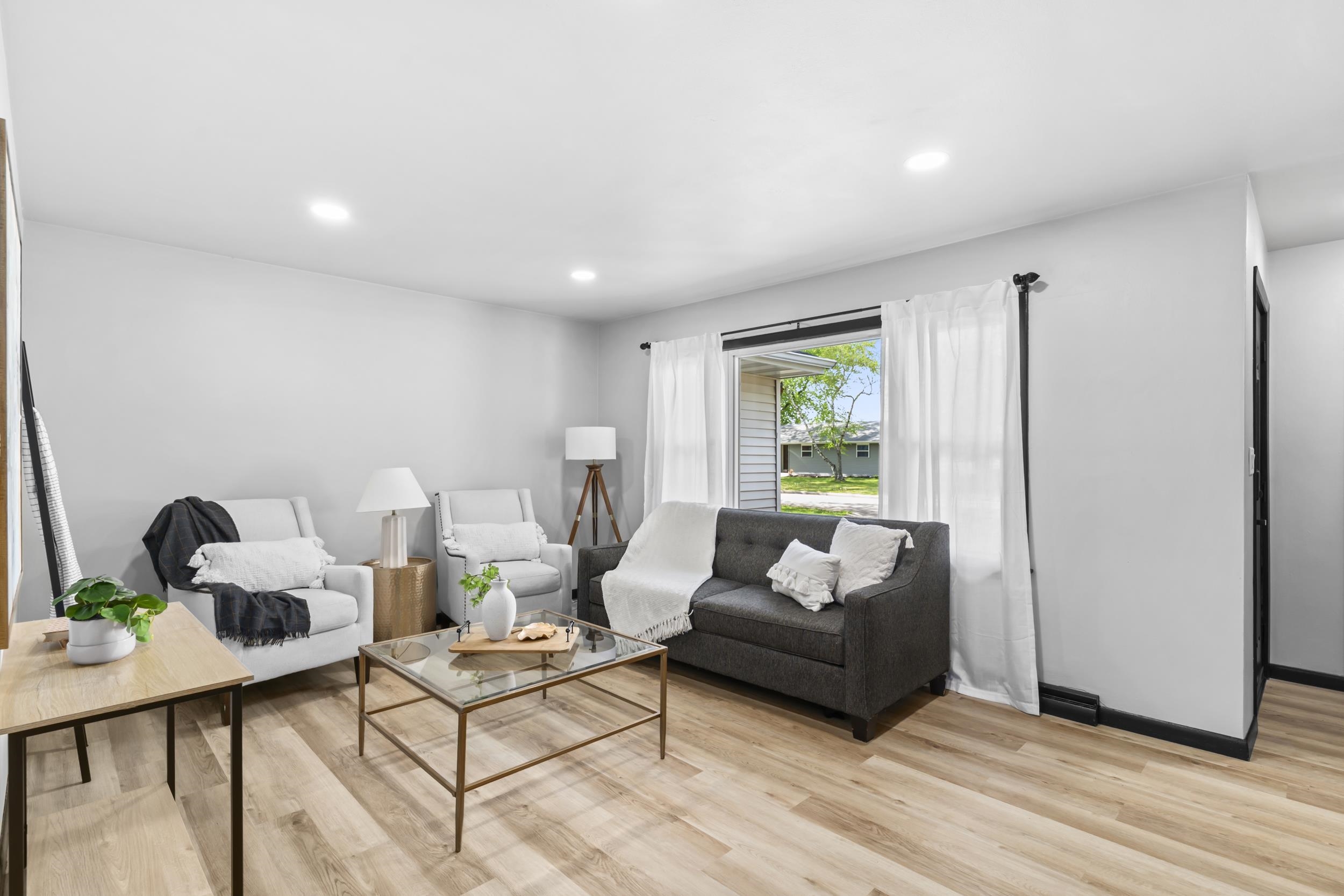 184 PLUMMER Court