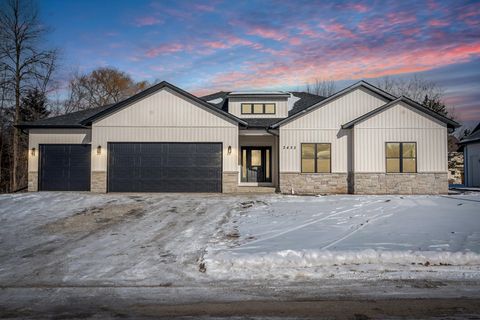 Photo of 3433 PAULA Street, GREEN BAY, WI 54311 (MLS # 50320617)