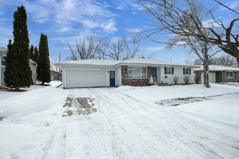 Photo of 1505 W PERSHING Street, APPLETON, WI 54914 (MLS # 50319569)