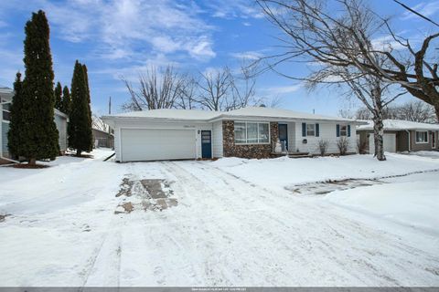 Photo of 1505 W PERSHING Street, APPLETON, WI 54914 (MLS # 50319569)