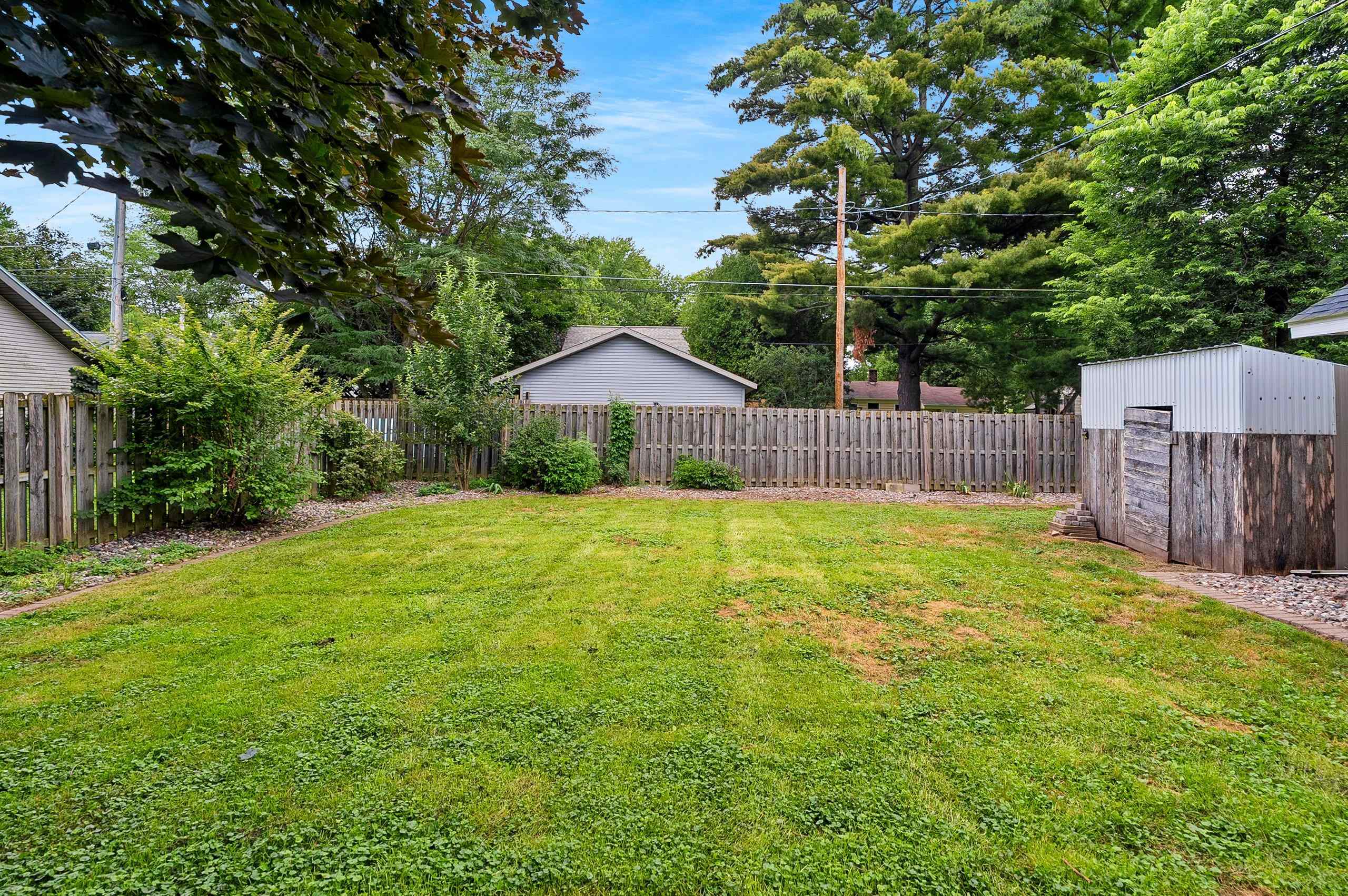 Shawano, Wisconsin 54166, United States, 3 Bedrooms Bedrooms, ,2 BathroomsBathrooms,Residential,Active,197304