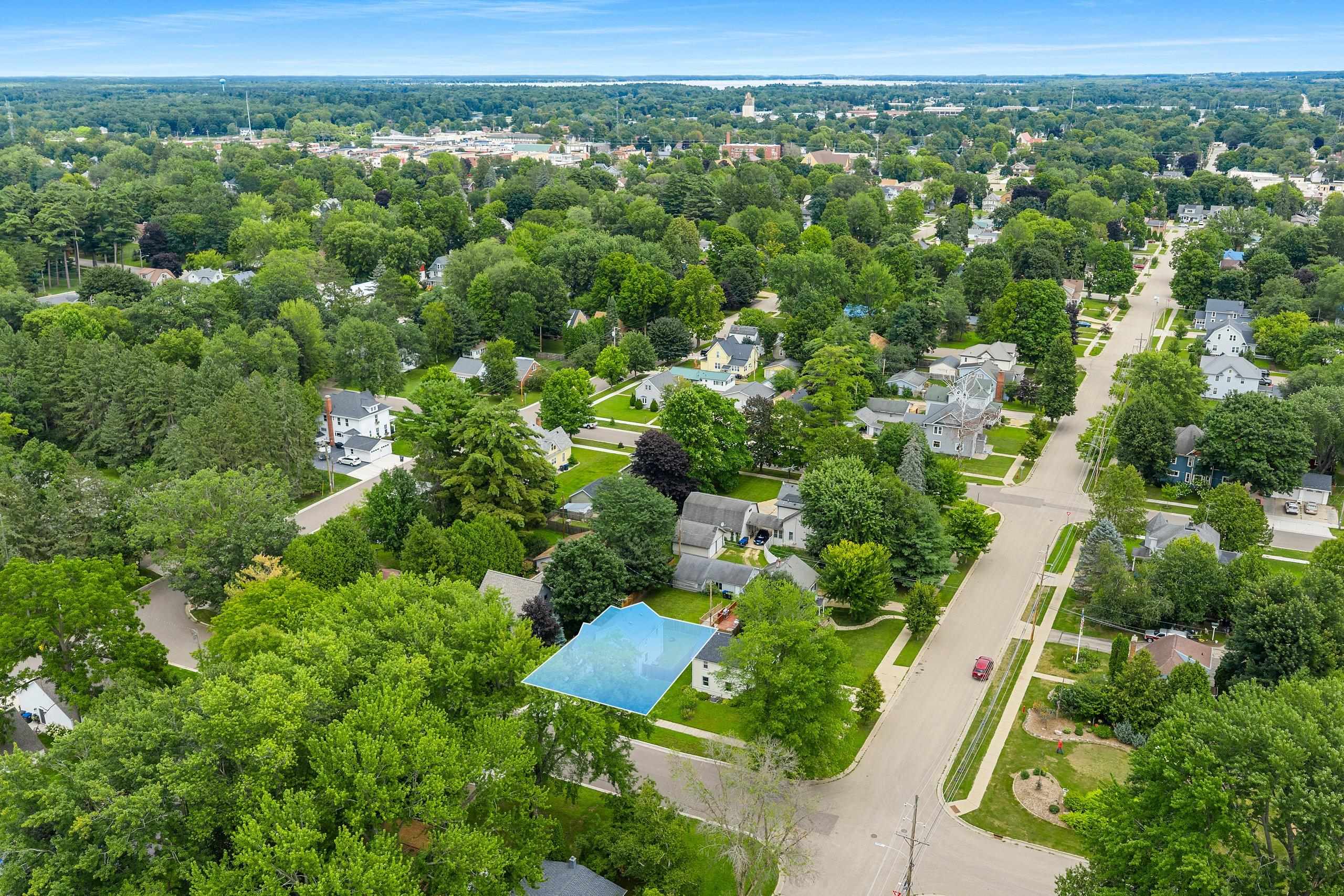 Shawano, Wisconsin 54166, United States, 3 Bedrooms Bedrooms, ,2 BathroomsBathrooms,Residential,Active,197304