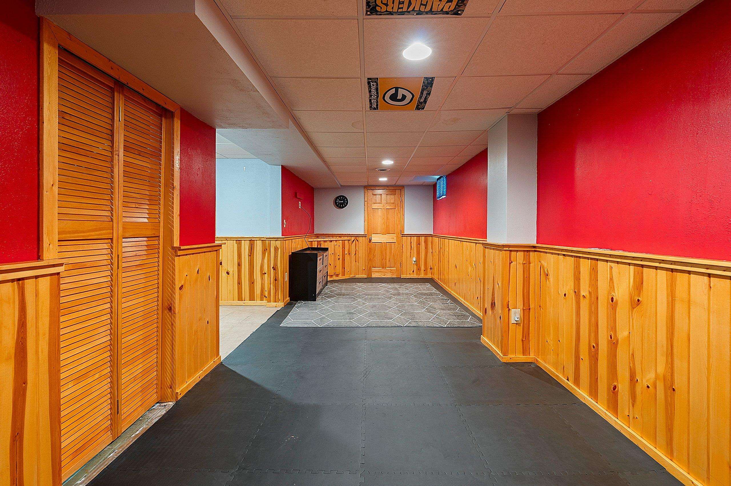 Shawano, Wisconsin 54166, United States, 3 Bedrooms Bedrooms, ,2 BathroomsBathrooms,Residential,Active,197304