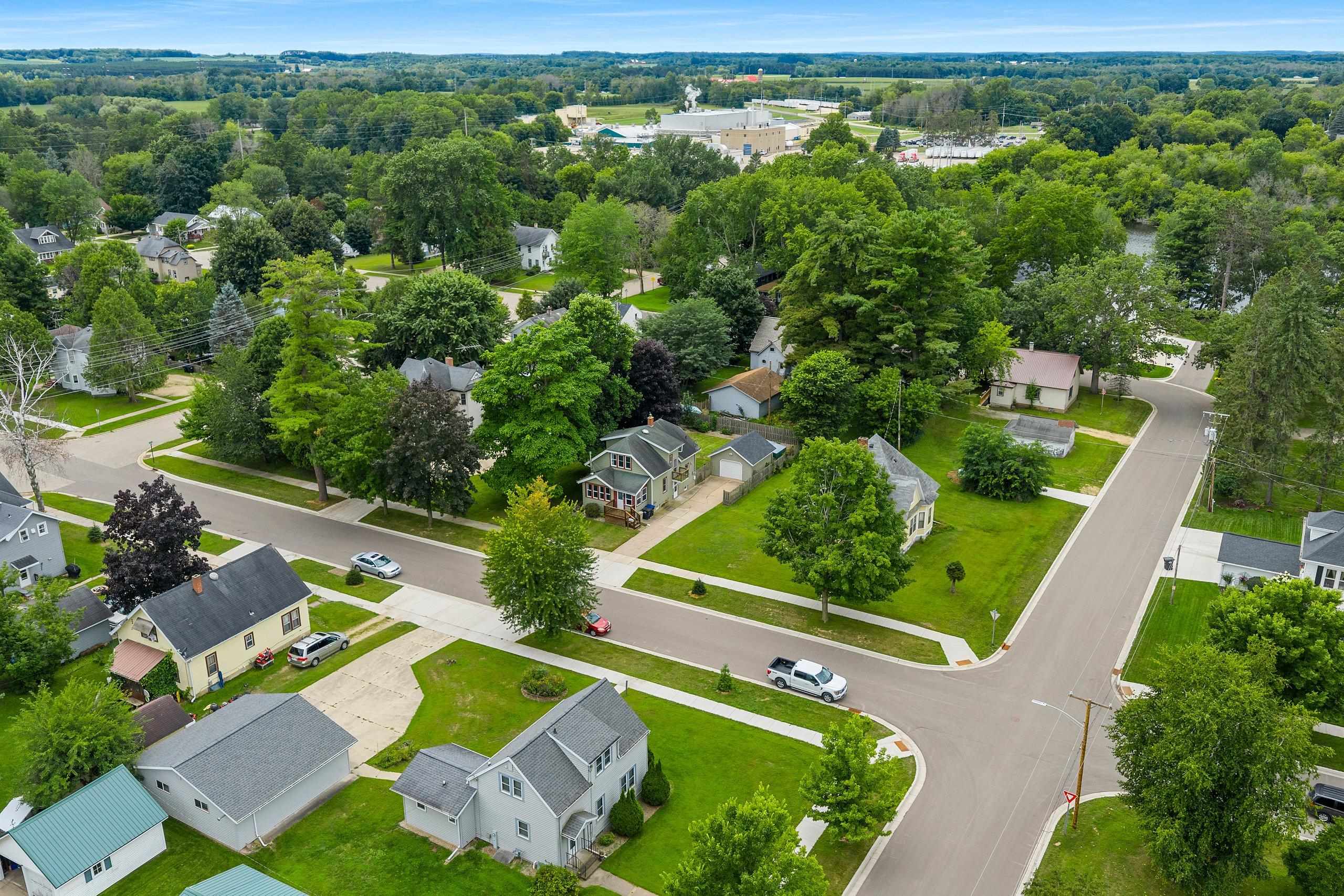 Shawano, Wisconsin 54166, United States, 3 Bedrooms Bedrooms, ,2 BathroomsBathrooms,Residential,Active,197304