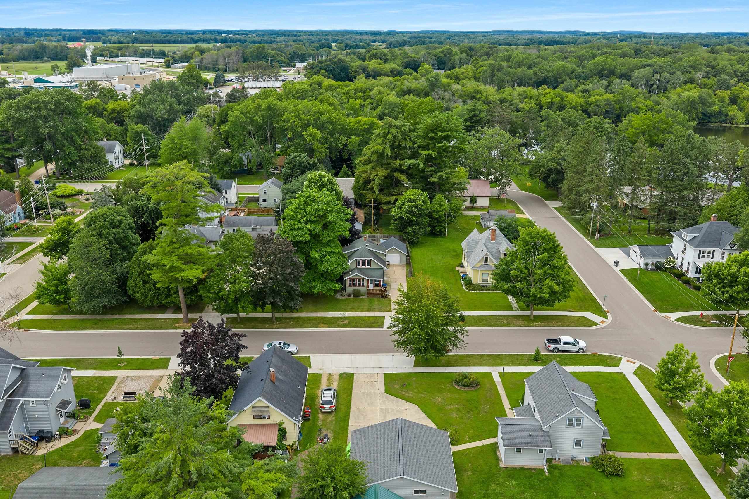 Shawano, Wisconsin 54166, United States, 3 Bedrooms Bedrooms, ,2 BathroomsBathrooms,Residential,Active,197304