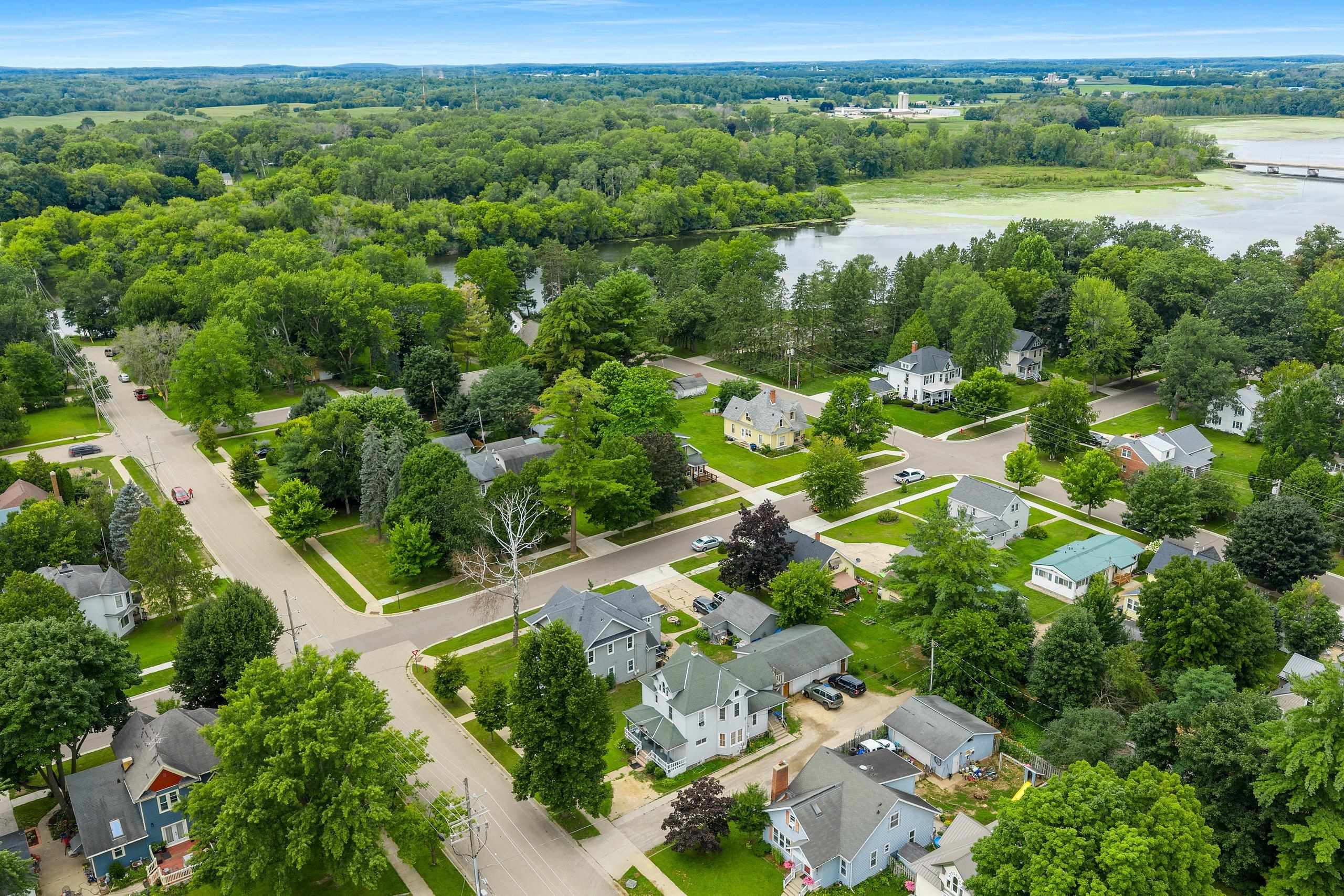 Shawano, Wisconsin 54166, United States, 3 Bedrooms Bedrooms, ,2 BathroomsBathrooms,Residential,Active,197304