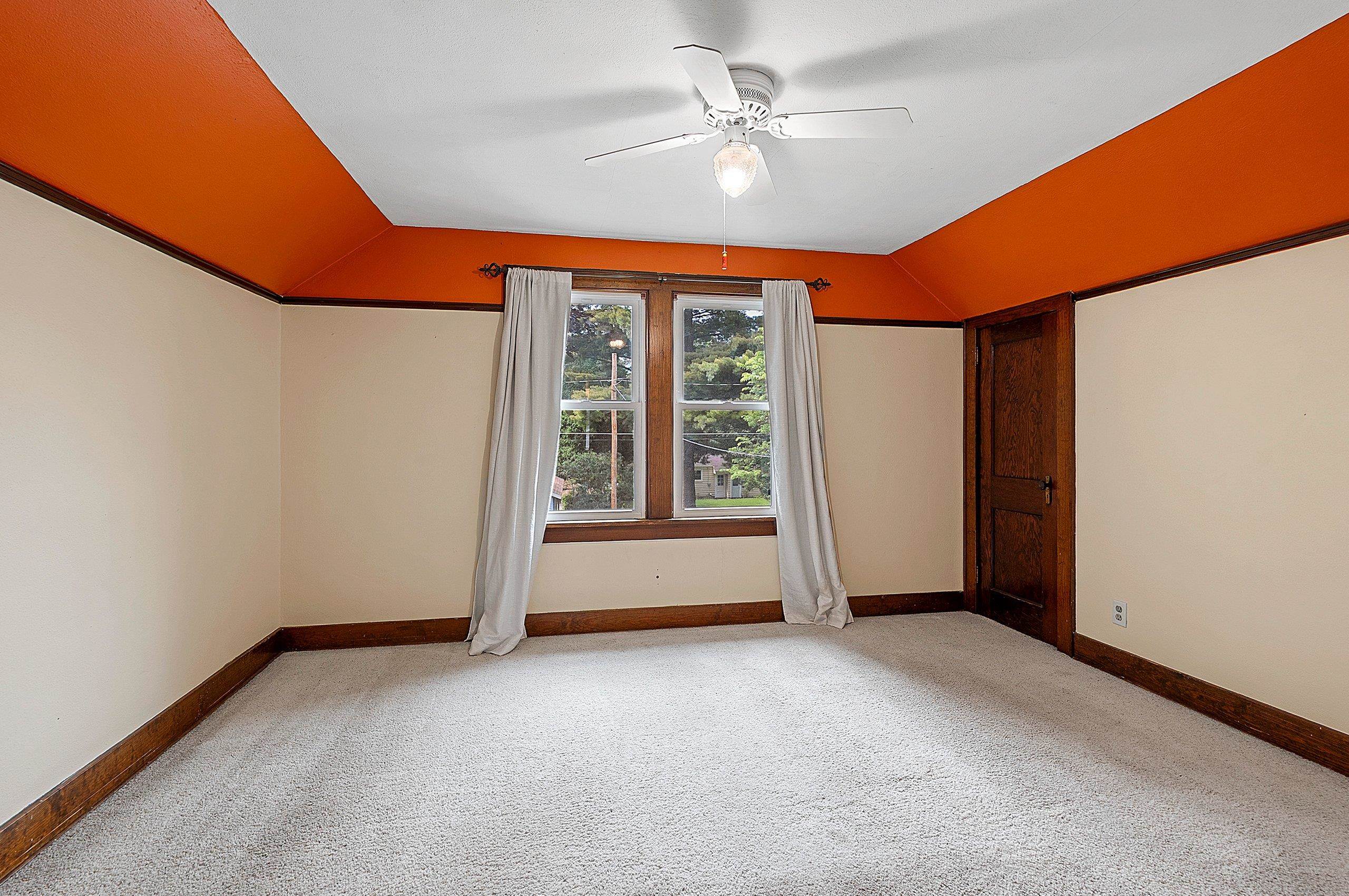 Shawano, Wisconsin 54166, United States, 3 Bedrooms Bedrooms, ,2 BathroomsBathrooms,Residential,Active,197304