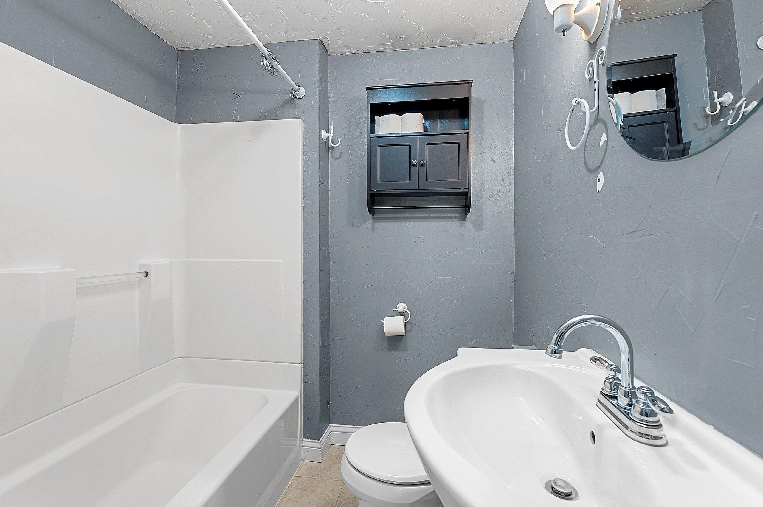 Shawano, Wisconsin 54166, United States, 3 Bedrooms Bedrooms, ,2 BathroomsBathrooms,Residential,Active,197304