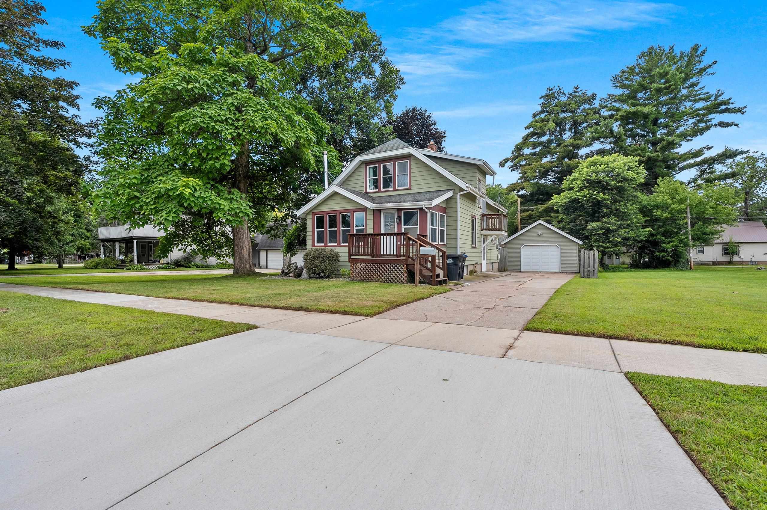 Shawano, Wisconsin 54166, United States, 3 Bedrooms Bedrooms, ,2 BathroomsBathrooms,Residential,Active,197304