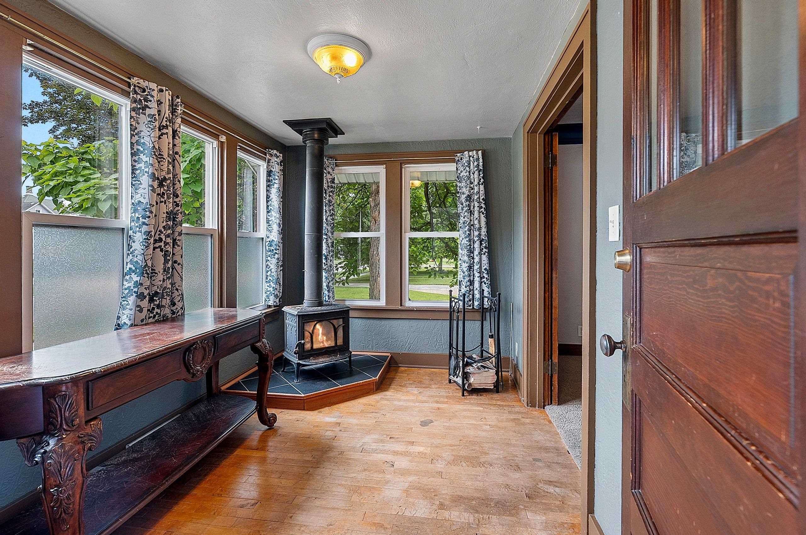 Shawano, Wisconsin 54166, United States, 3 Bedrooms Bedrooms, ,2 BathroomsBathrooms,Residential,Active,197304