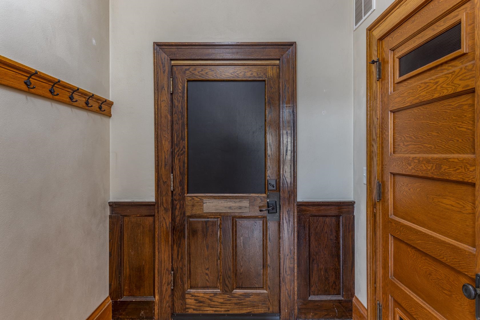 105 WASHINGTON Avenue 102