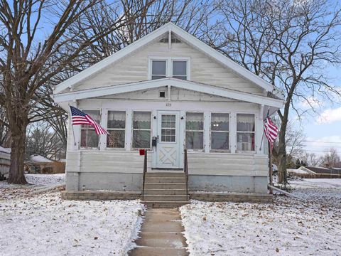 Photo of 234 S JEFFERSON Street, WATERFORD, WI 53185 (MLS # 50319951)