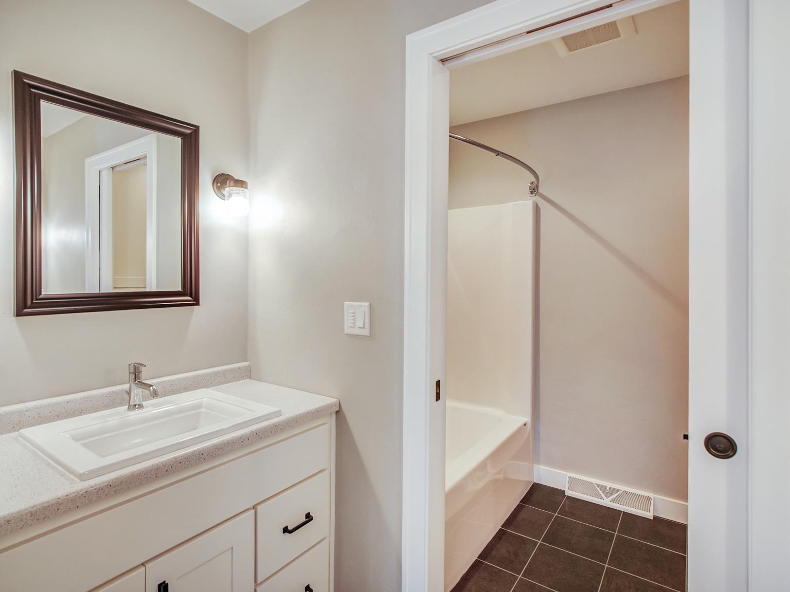 Green Bay, Wisconsin 54313, United States, 3 Bedrooms Bedrooms, ,3 BathroomsBathrooms,Residential,Active,134499