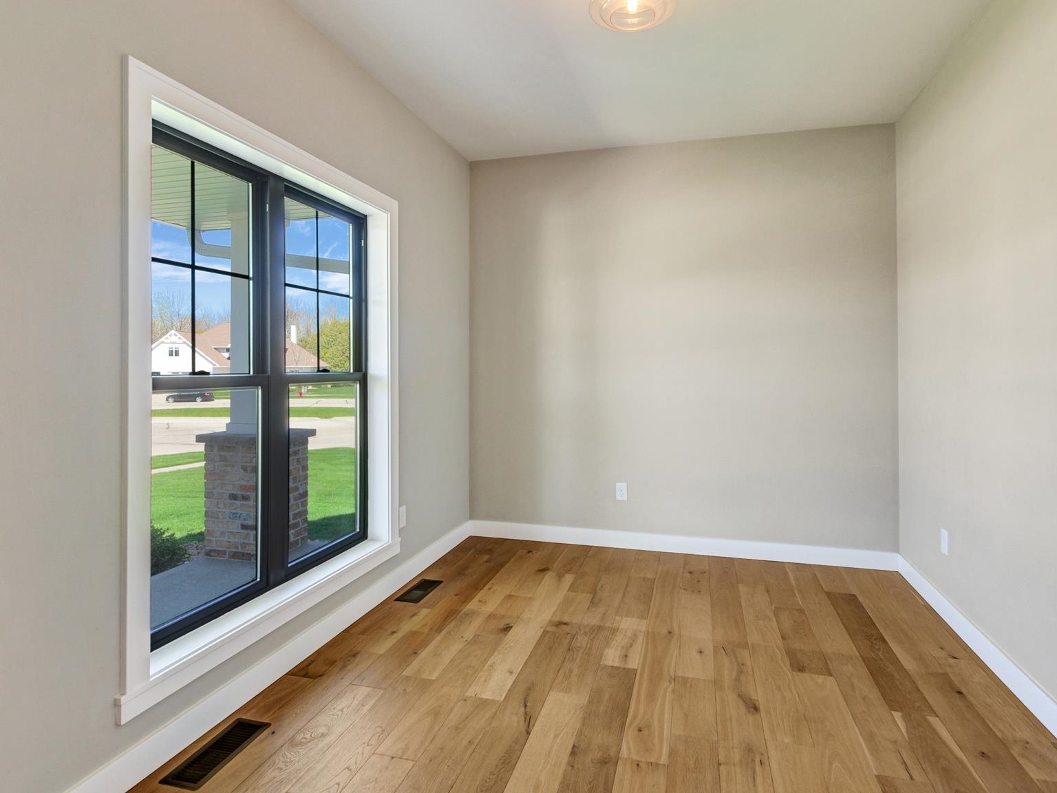 Green Bay, Wisconsin 54313, United States, 3 Bedrooms Bedrooms, ,3 BathroomsBathrooms,Residential,Active,134499