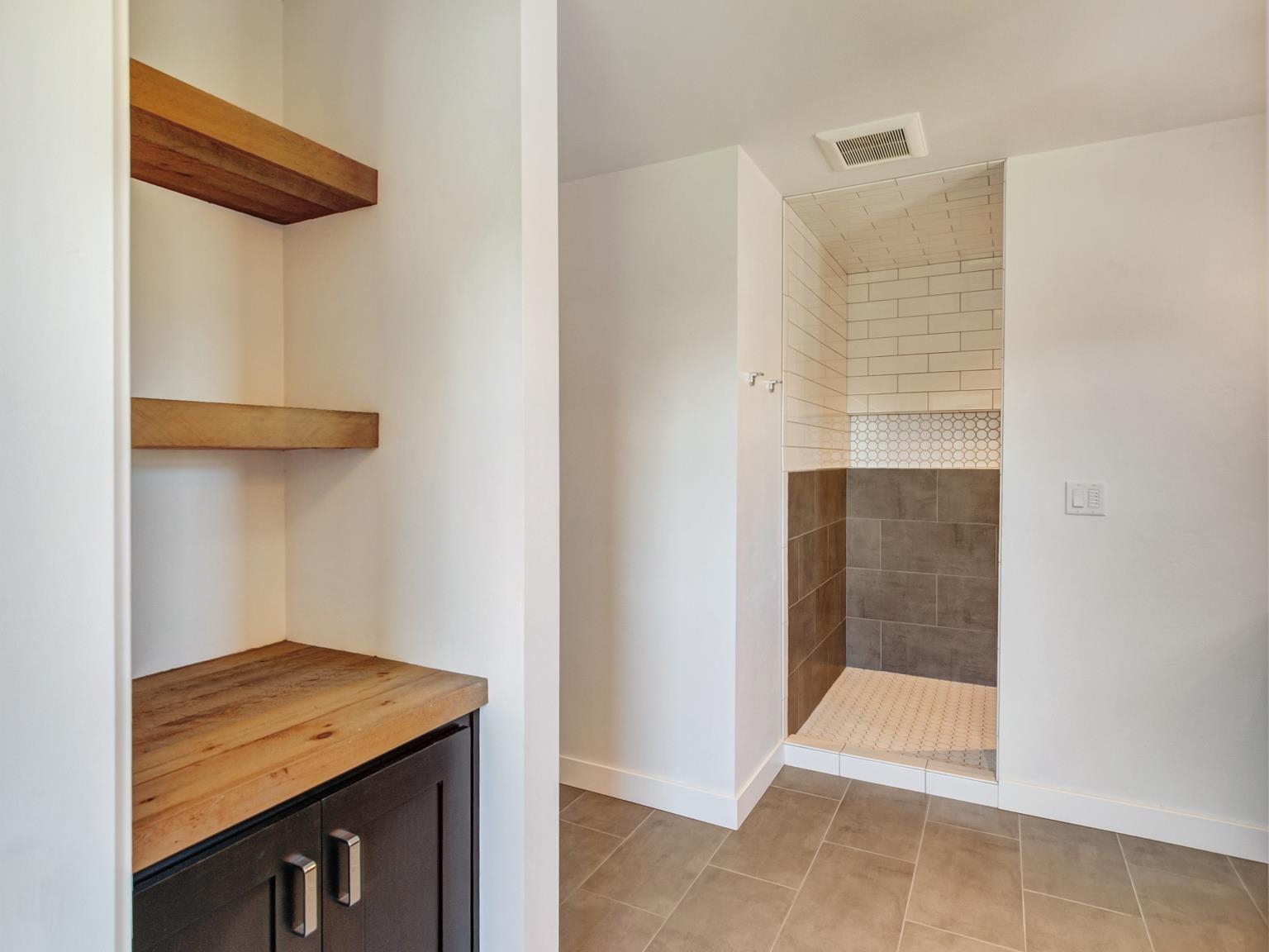 Green Bay, Wisconsin 54313, United States, 3 Bedrooms Bedrooms, ,3 BathroomsBathrooms,Residential,Active,134499