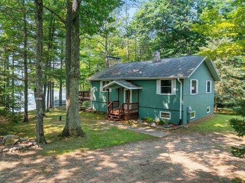 Photo of 17890 W WHEELER Lane, LAKEWOOD, WI 54138 (MLS # 50323013)