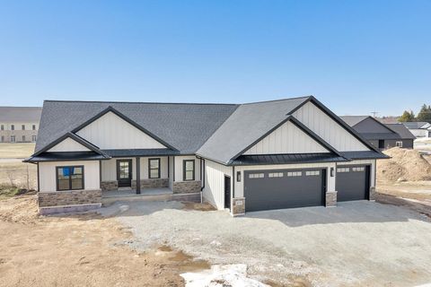 Photo of 675 SUNSET Ridge, GREEN BAY, WI 54313 (MLS # 50323205)