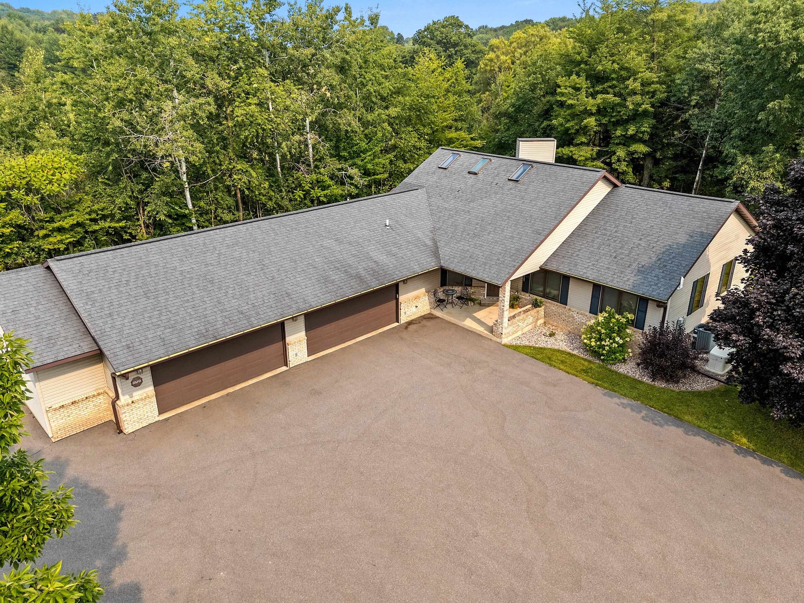 Wittenberg, Wisconsin 54499, United States, 3 Bedrooms Bedrooms, ,3 BathroomsBathrooms,Residential,Pending,185692