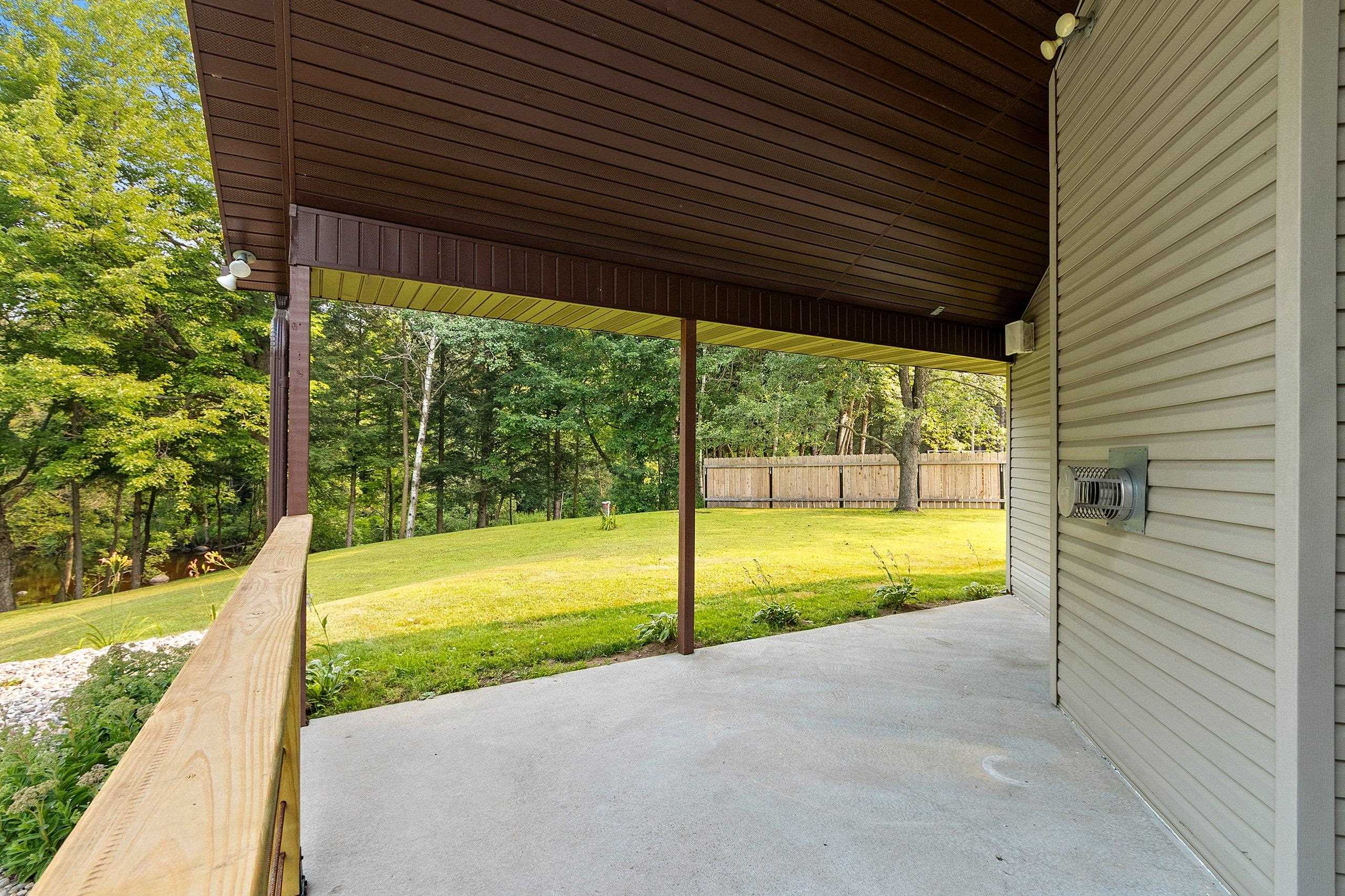 Wittenberg, Wisconsin 54499, United States, 3 Bedrooms Bedrooms, ,3 BathroomsBathrooms,Residential,Pending,185692