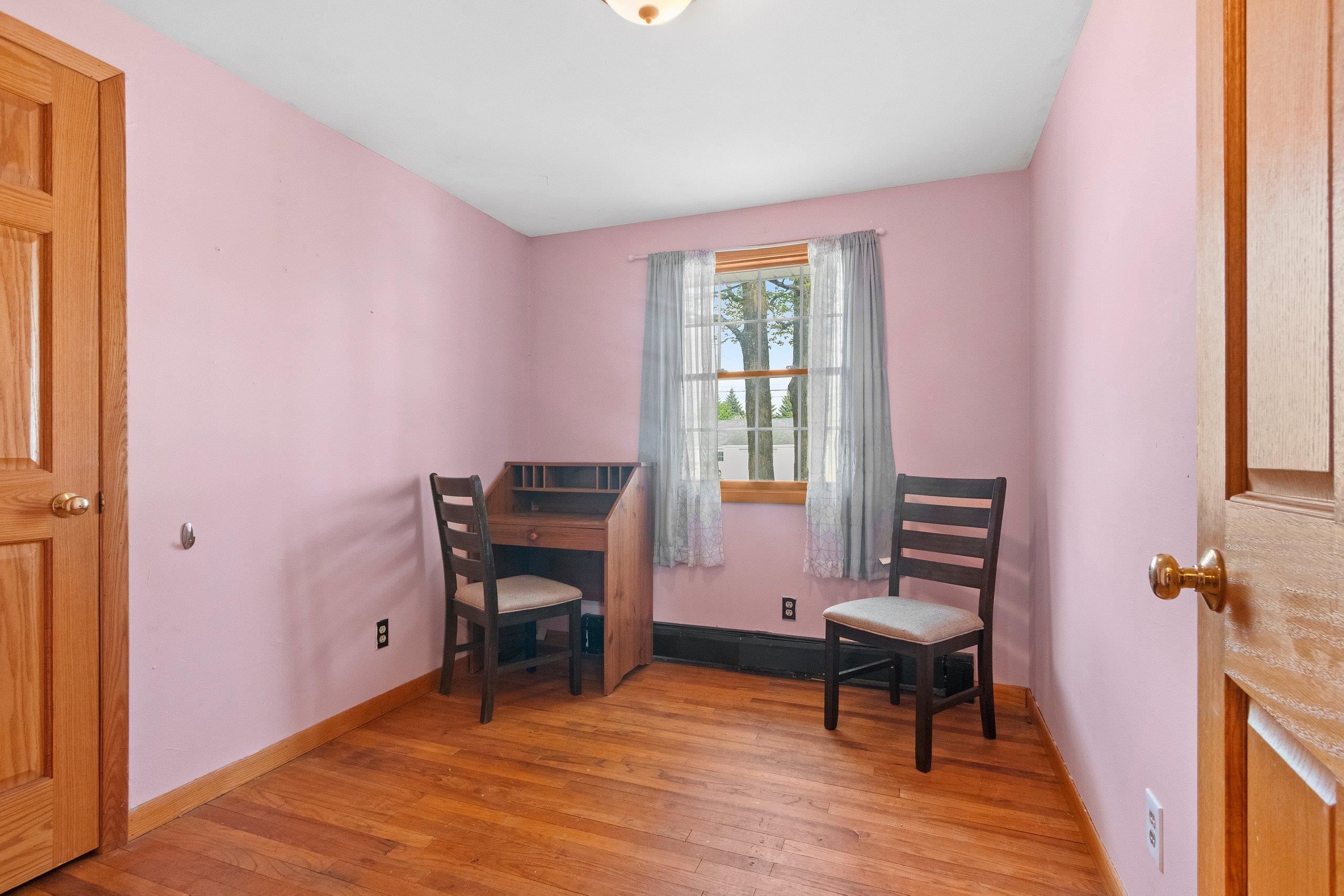 Shawano, Wisconsin 54166, United States, 4 Bedrooms Bedrooms, ,1 BathroomBathrooms,Residential,Active,131966