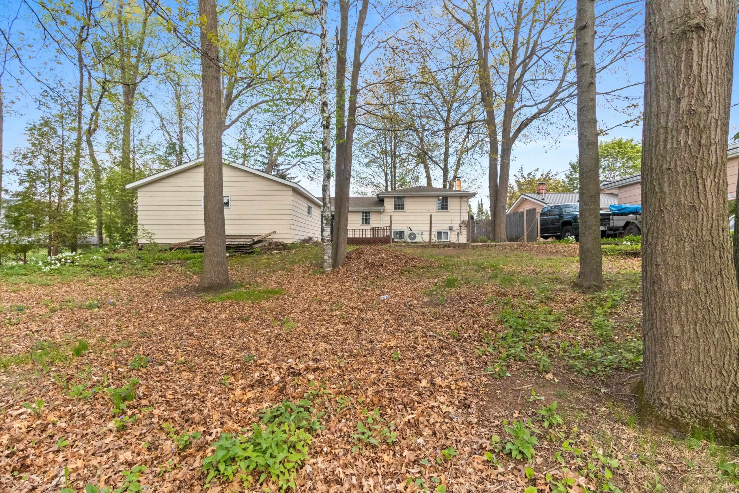 Shawano, Wisconsin 54166, United States, 4 Bedrooms Bedrooms, ,1 BathroomBathrooms,Residential,Active,131966