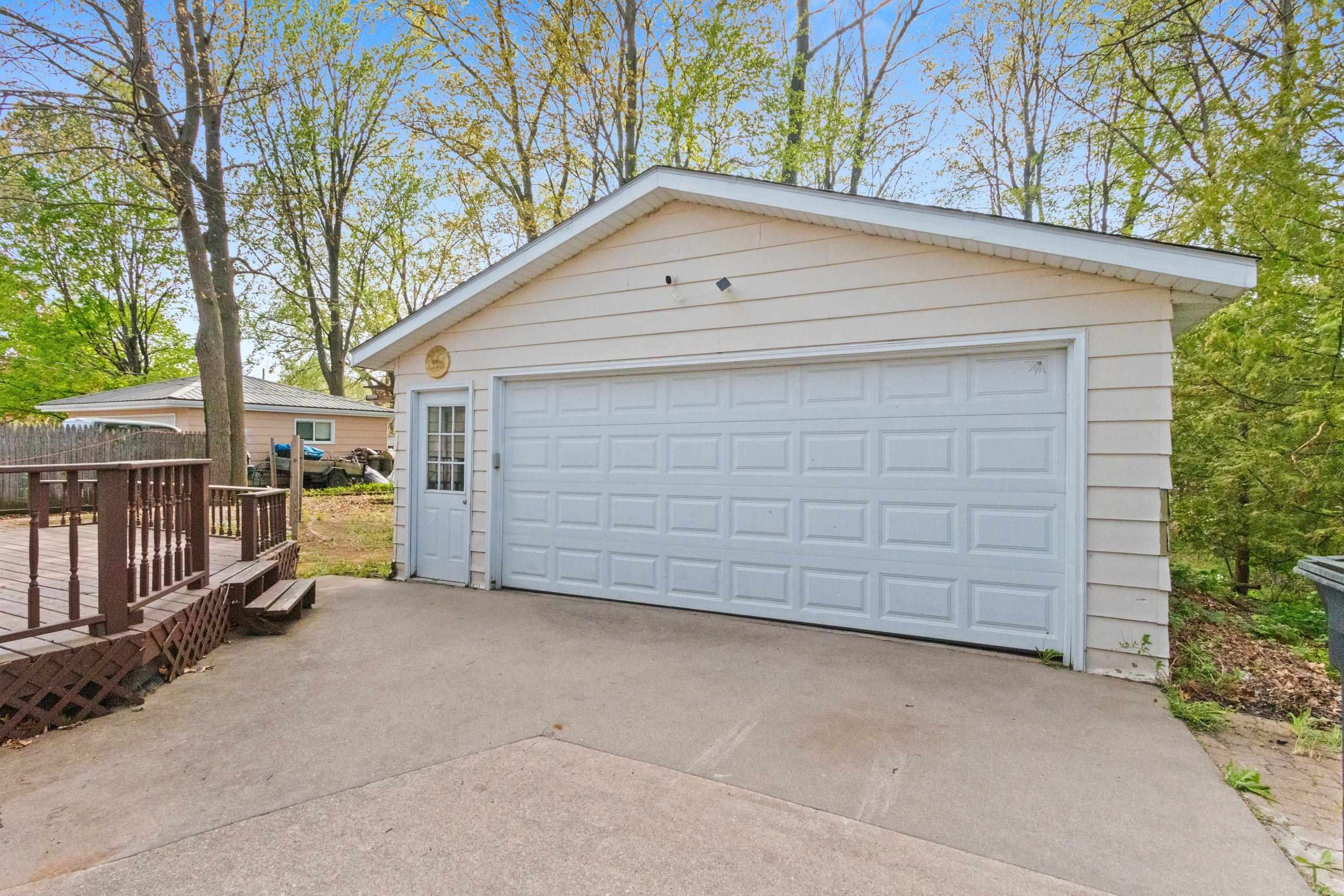 Shawano, Wisconsin 54166, United States, 4 Bedrooms Bedrooms, ,1 BathroomBathrooms,Residential,Active,131966