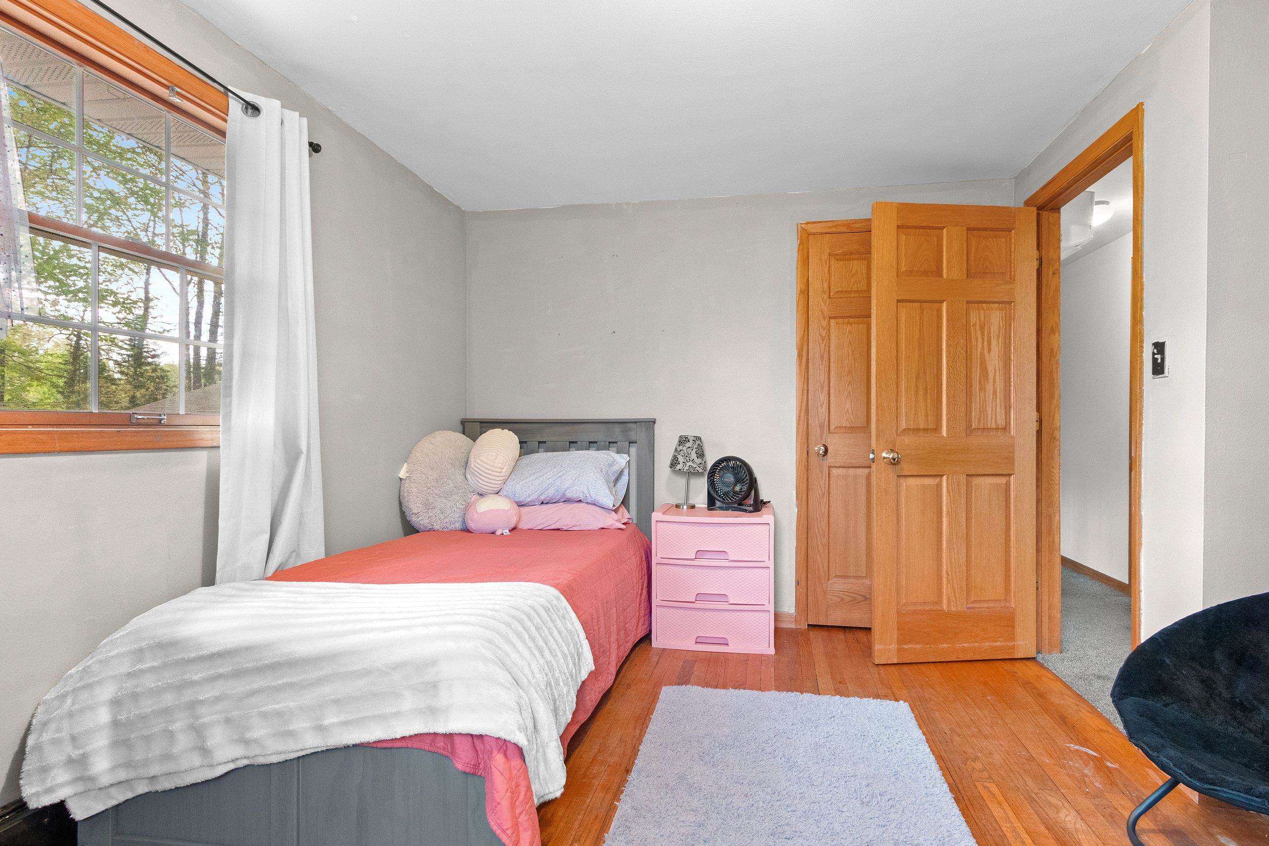 Shawano, Wisconsin 54166, United States, 4 Bedrooms Bedrooms, ,1 BathroomBathrooms,Residential,Active,131966