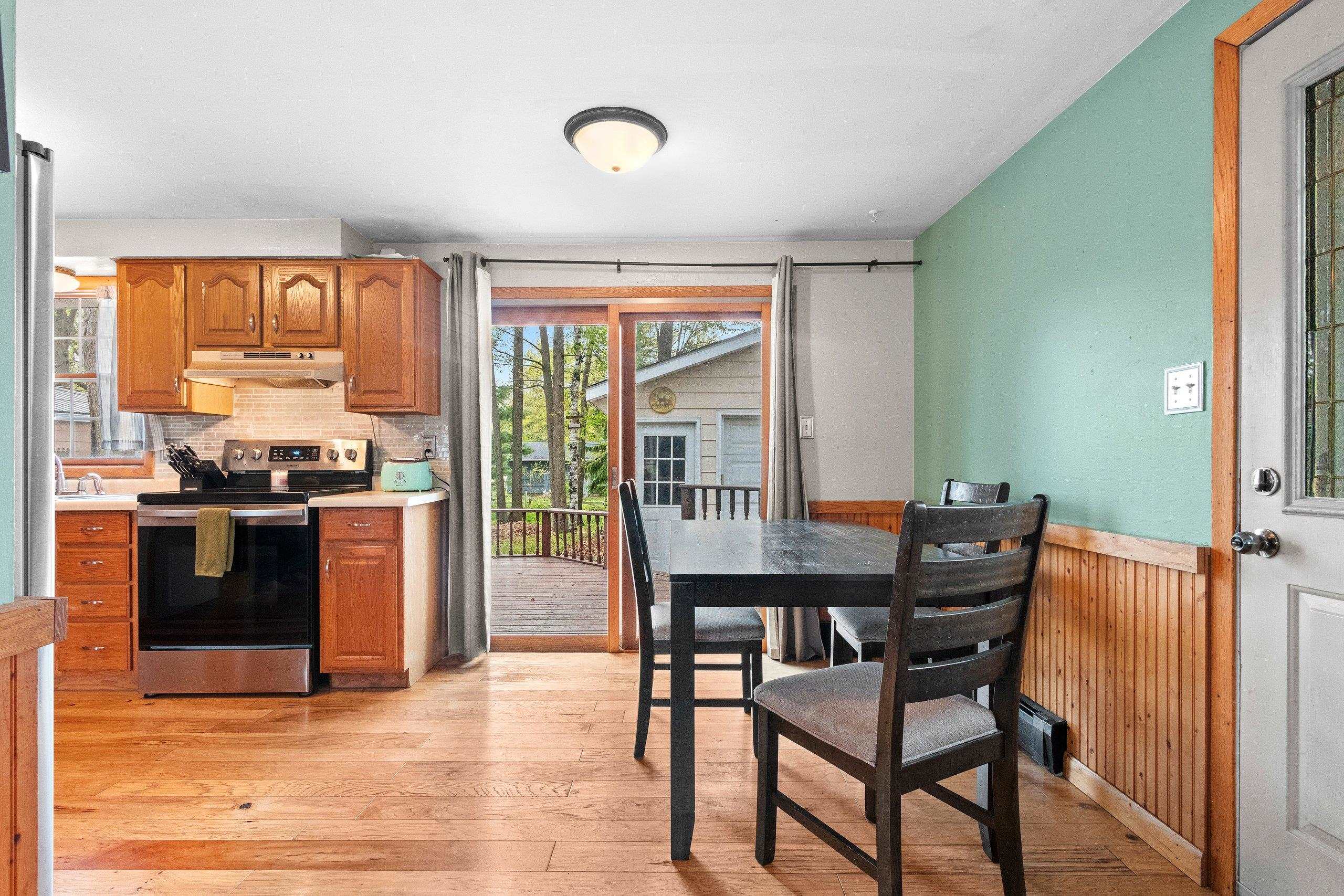 Shawano, Wisconsin 54166, United States, 4 Bedrooms Bedrooms, ,1 BathroomBathrooms,Residential,Active,131966