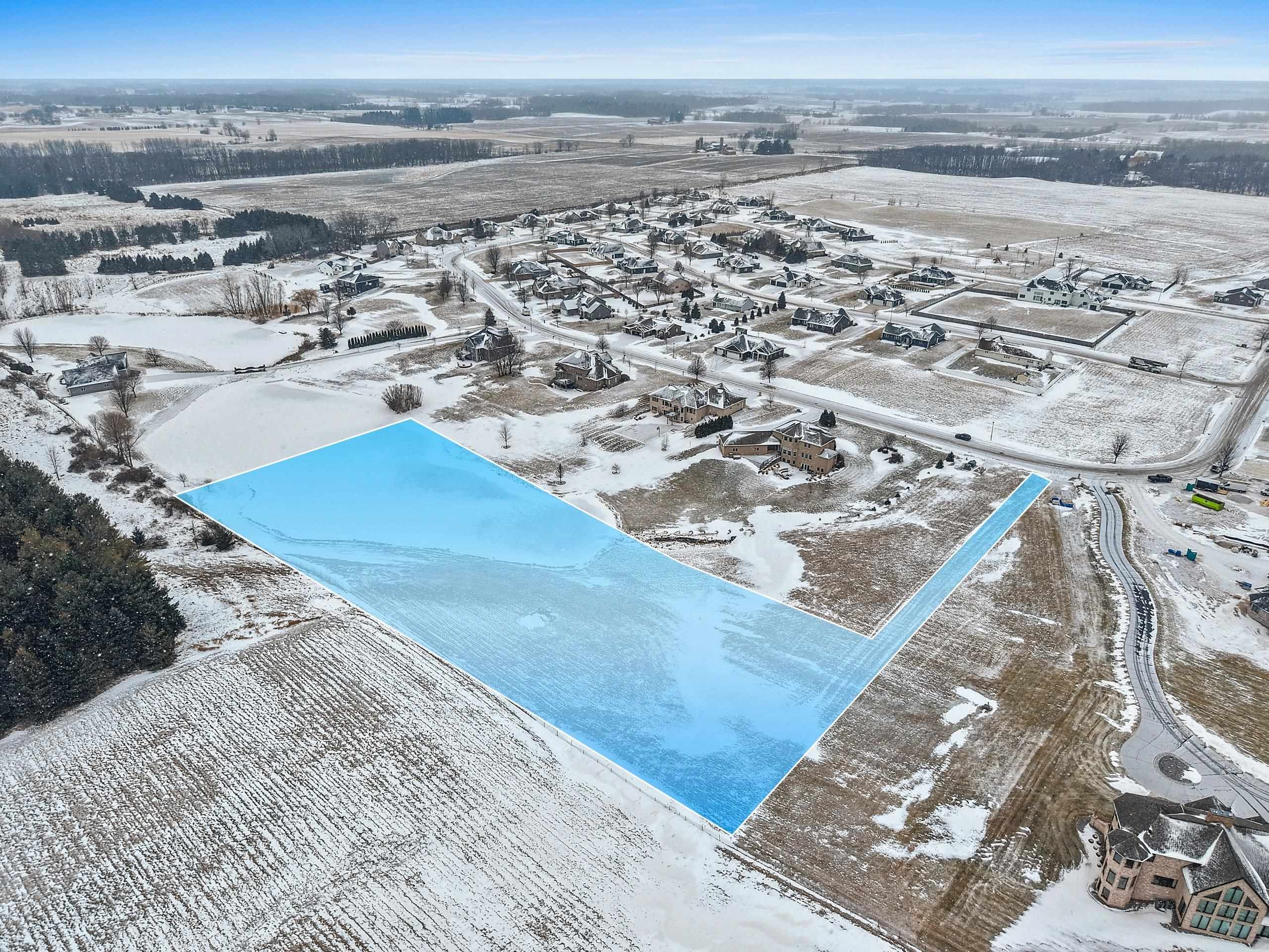 Photo 1 of 16 — SILVERIDGE Drive 9, MANITOWOC, WI 54220