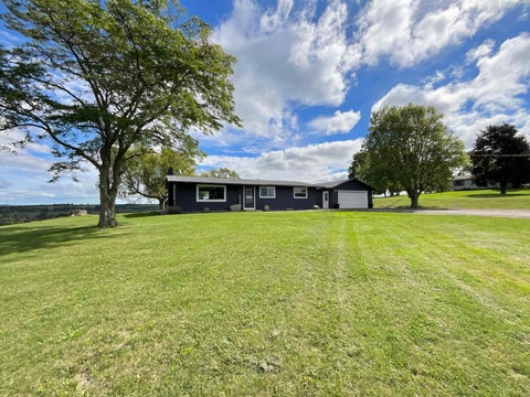 Photo of N5551 7 HILLS Road, FOND DU LAC, WI 54937 (MLS # 50333088)