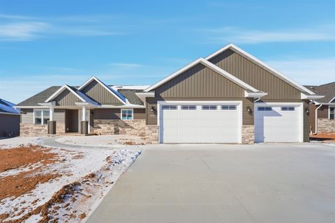 Photo of 5701 N ACADIA Drive, APPLETON, WI 54913 (MLS # 50320583)