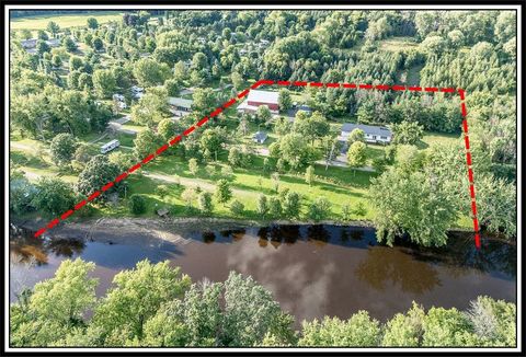 Photo of E8130 FLEASE Road, NEW LONDON, WI 54961 (MLS # 50308347)