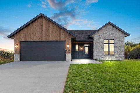 Photo of 397 FARMHOUSE Lane, COMBINED LOCKS, WI 54113 (MLS # 50332706)