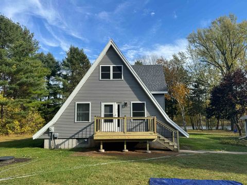 Photo of N6698 STATE HIGHWAY 180, MARINETTE, WI 54143 (MLS # 50322501)