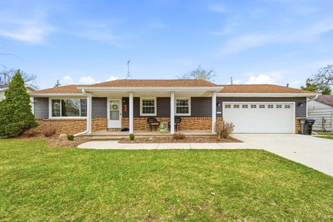 Photo of 124 RAMLEN Court, APPLETON, WI 54915 (MLS # 50323673)