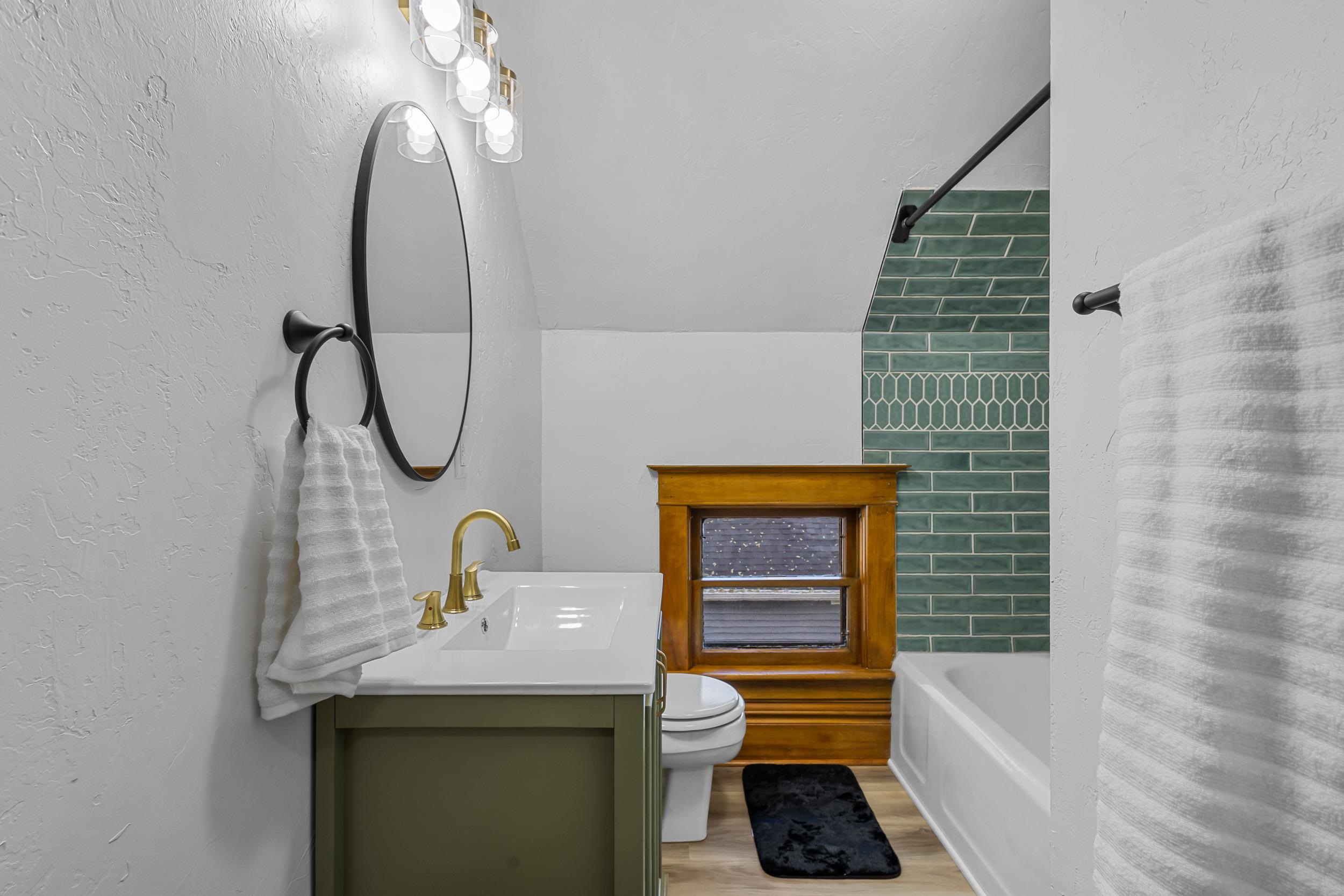 Shawano, Wisconsin 54166, United States, 4 Bedrooms Bedrooms, ,2 BathroomsBathrooms,Residential,Active,248104