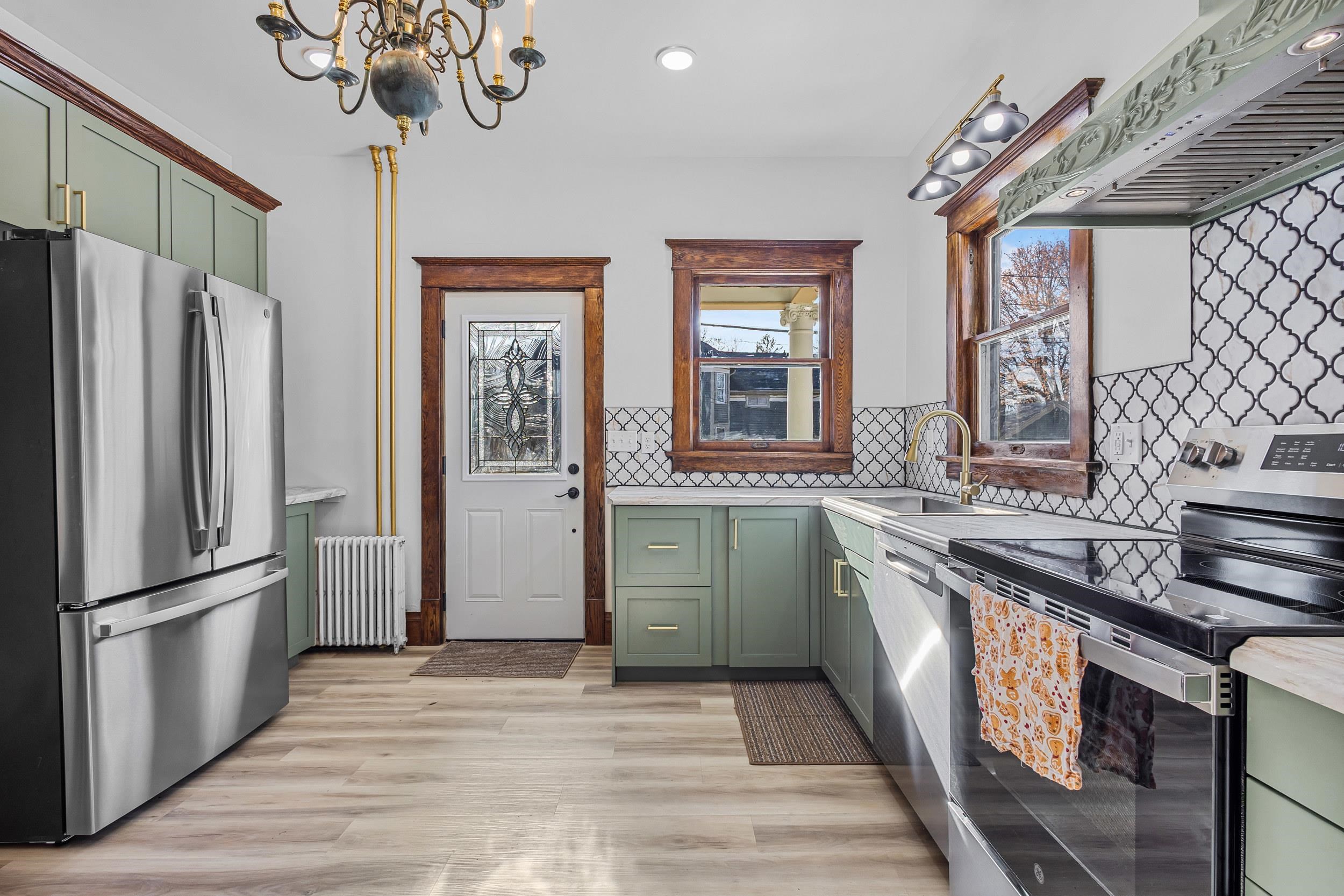 Shawano, Wisconsin 54166, United States, 4 Bedrooms Bedrooms, ,2 BathroomsBathrooms,Residential,Active,248104