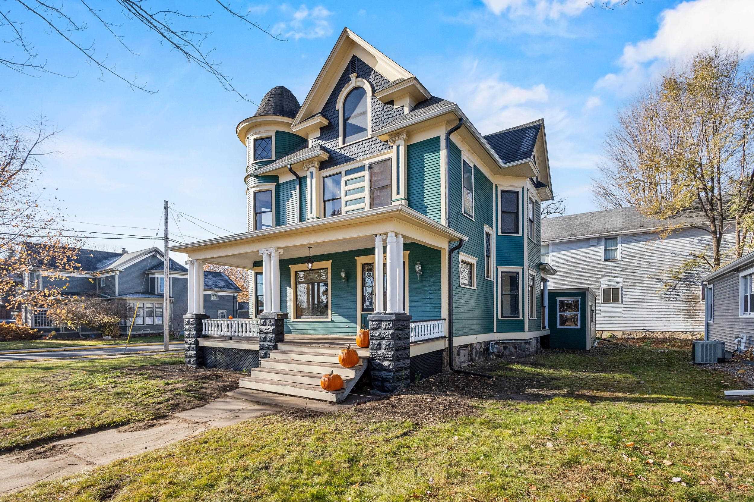 Shawano, Wisconsin 54166, United States, 4 Bedrooms Bedrooms, ,2 BathroomsBathrooms,Residential,Active,248104