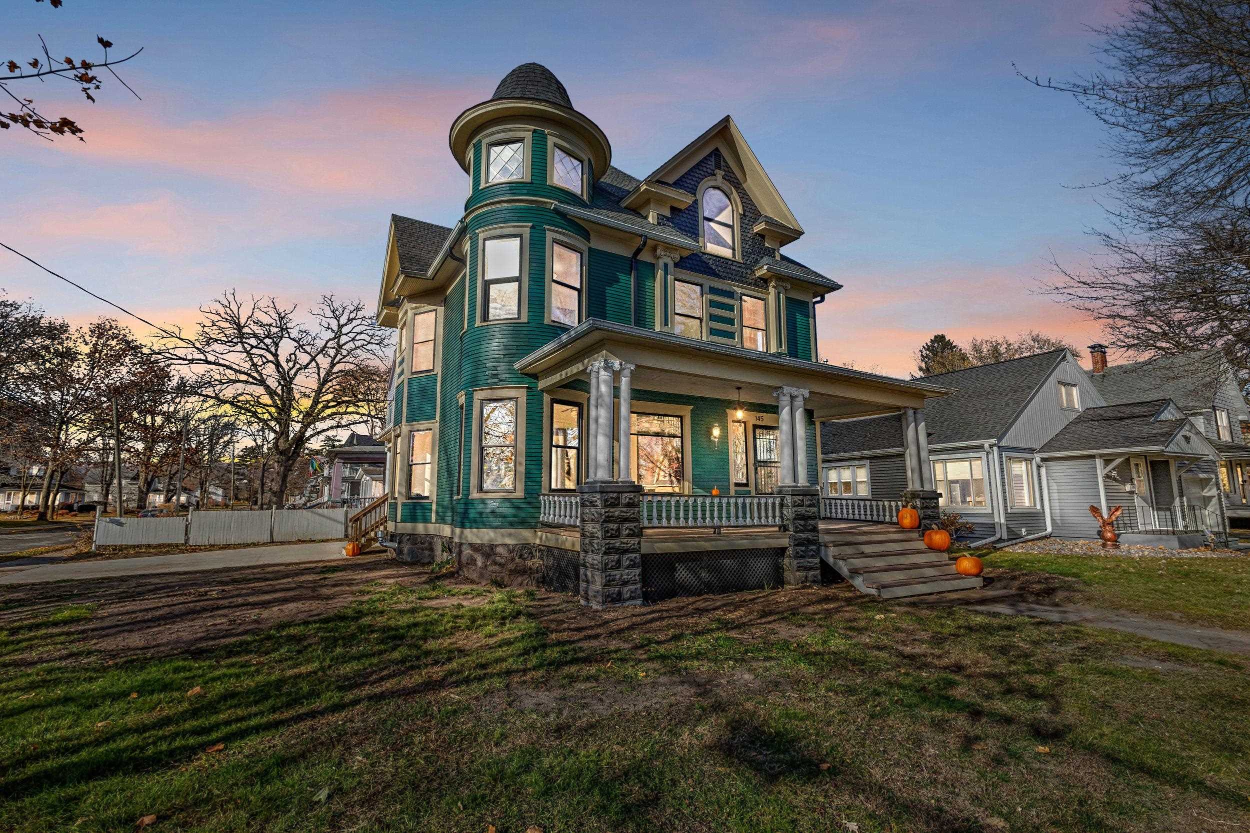 Shawano, Wisconsin 54166, United States, 4 Bedrooms Bedrooms, ,2 BathroomsBathrooms,Residential,Active,248104