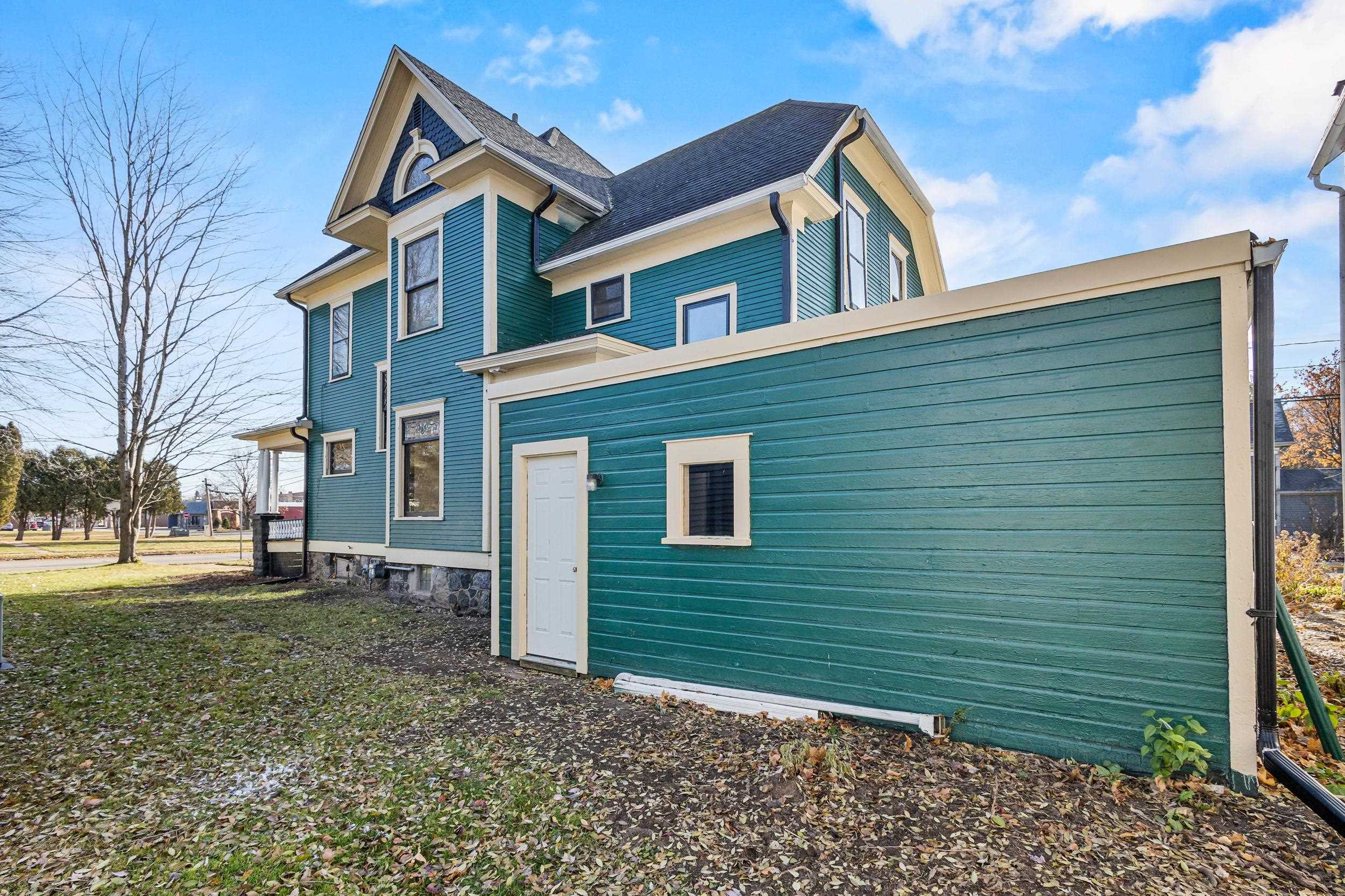 Shawano, Wisconsin 54166, United States, 4 Bedrooms Bedrooms, ,2 BathroomsBathrooms,Residential,Active,248104