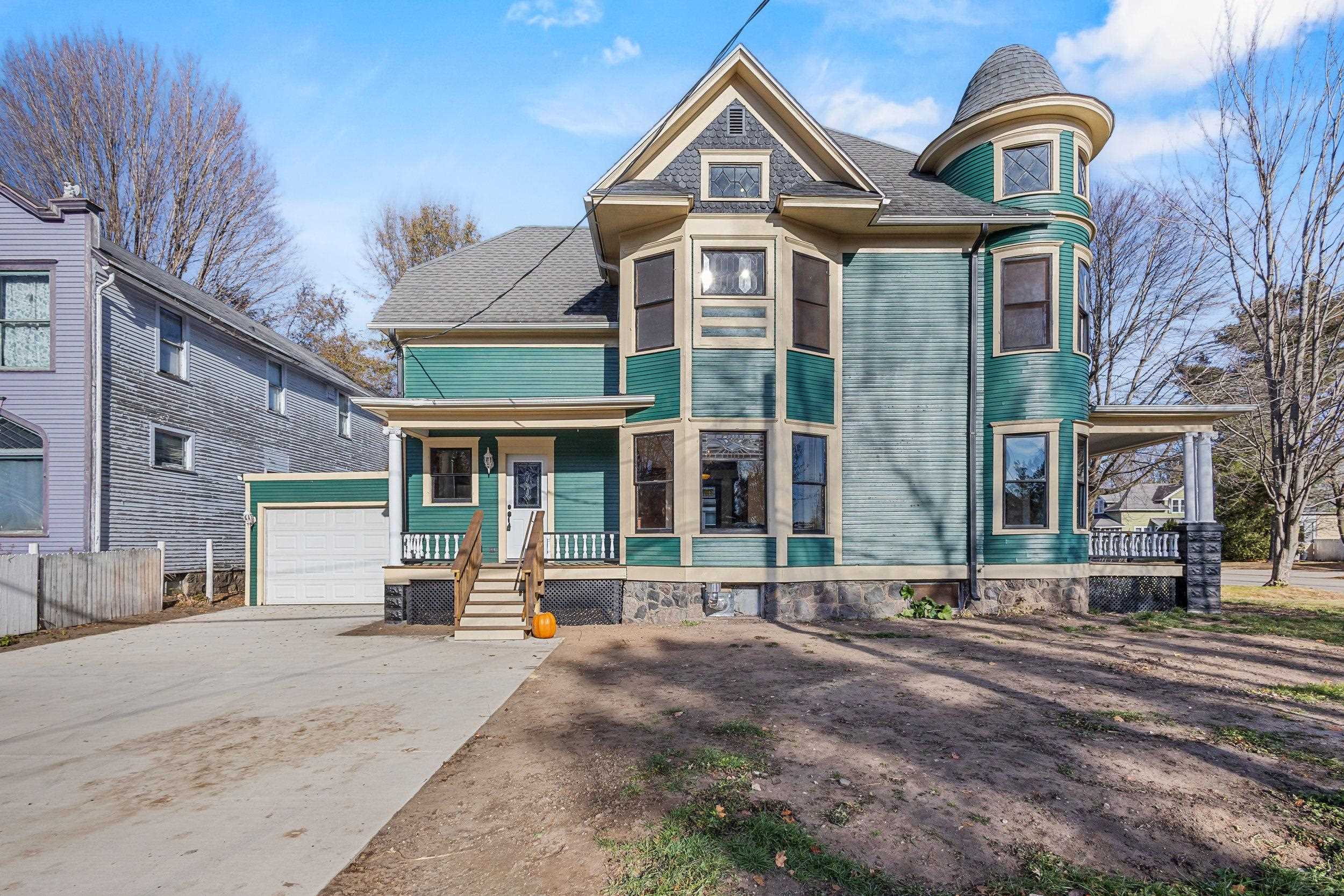 Shawano, Wisconsin 54166, United States, 4 Bedrooms Bedrooms, ,2 BathroomsBathrooms,Residential,Active,248104