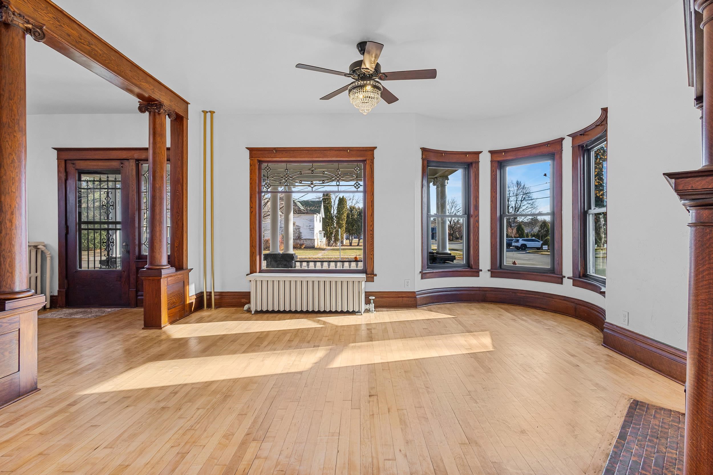 Shawano, Wisconsin 54166, United States, 4 Bedrooms Bedrooms, ,2 BathroomsBathrooms,Residential,Active,248104